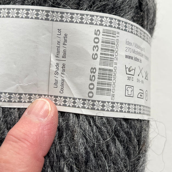 Álafoss Lopi Yarn - New Wool Made in Iceland - Dark Grey Heather Color